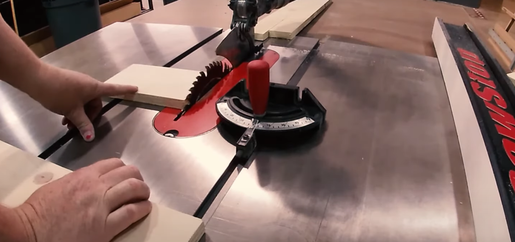 How Does A Miter Saw For Table Gauge Work